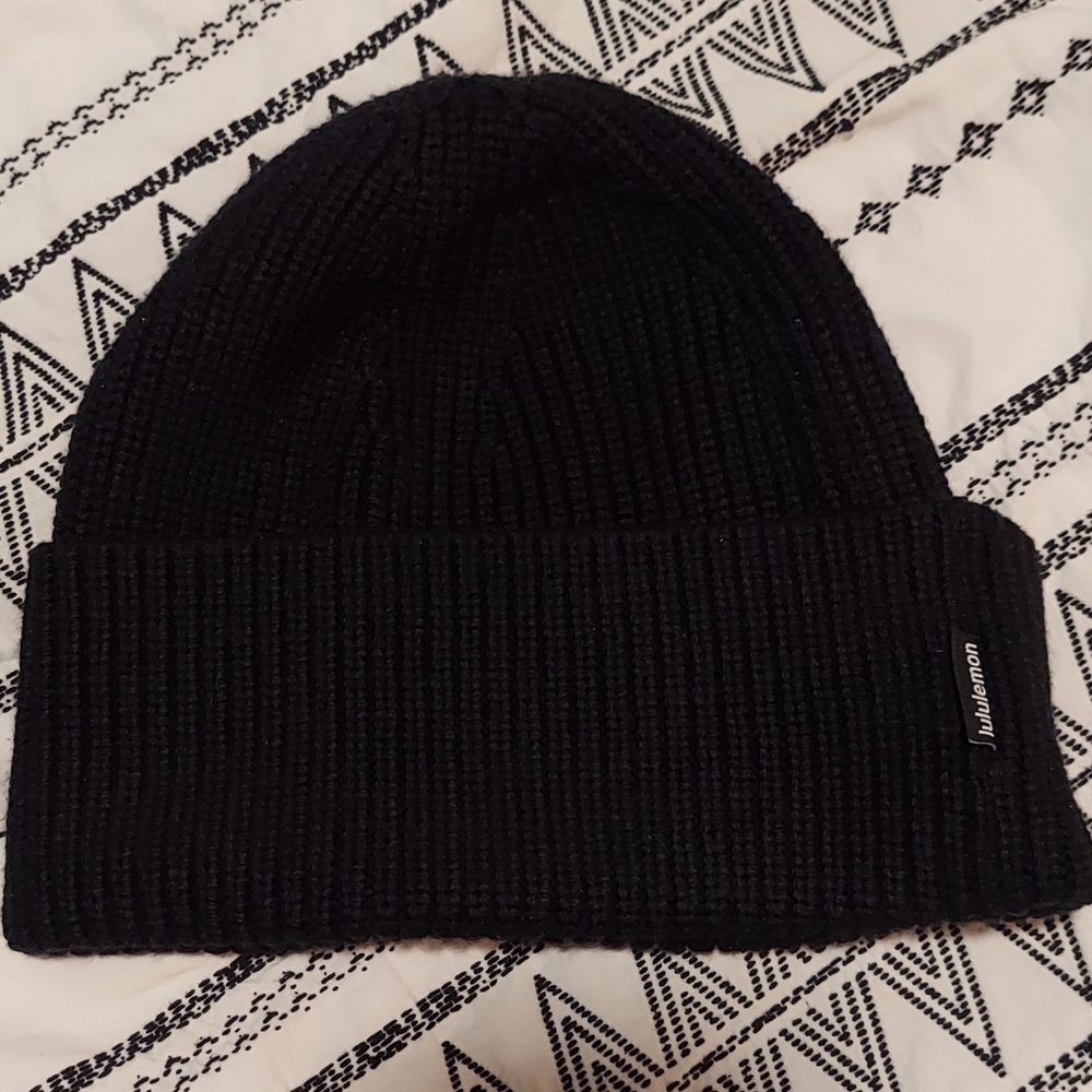 Lululemon Black Knit Beanie Hat For Men Or Women- Merino Wool/Cotton Blend, S/M